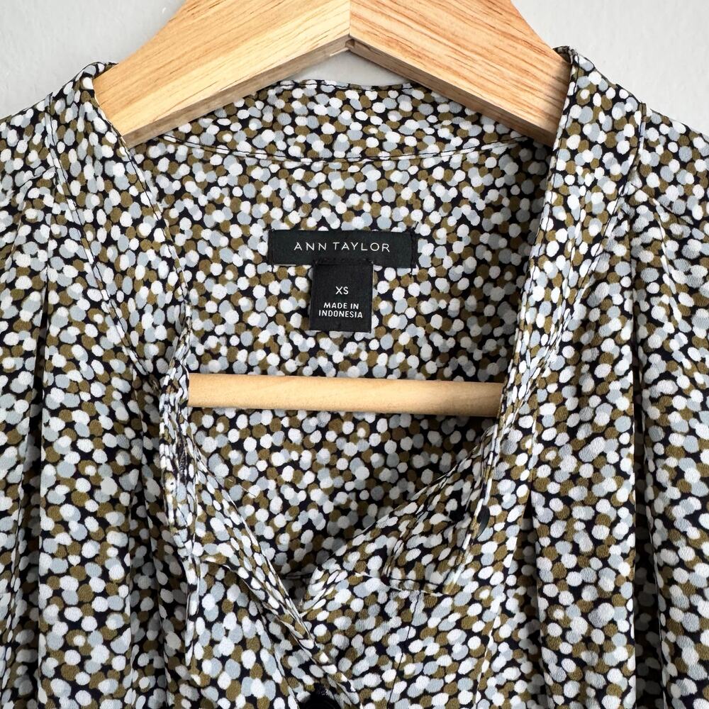 Ann Taylor Blouse Top Button Down Patterned Offic… - image 2